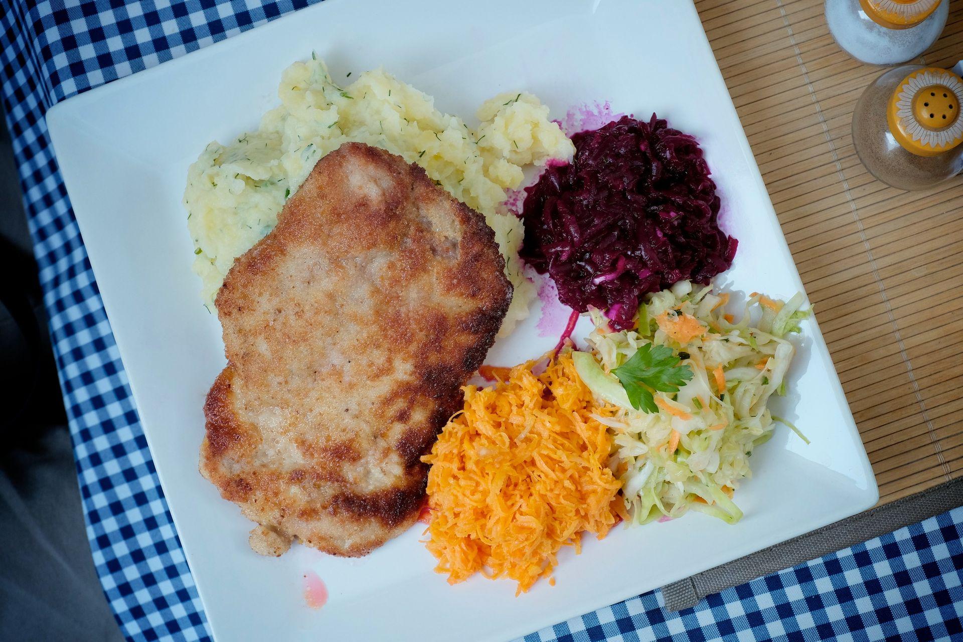 escalope de porc panée
